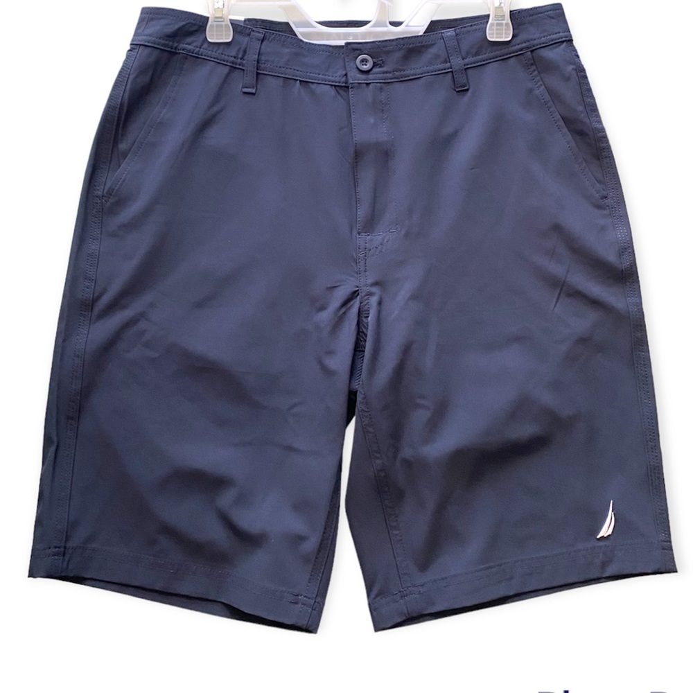Nautica  Performance Mens Shorts        Size 32 W